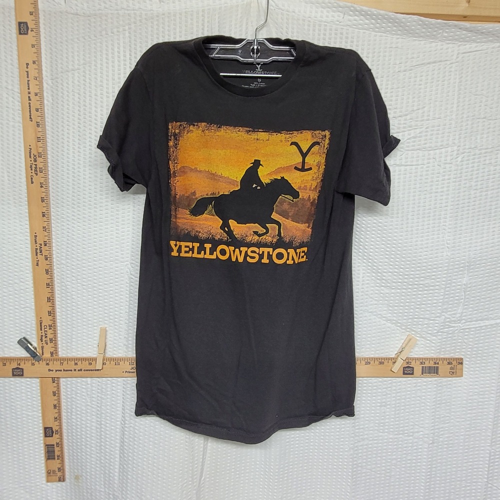 Yellowstone TV Show Cowboy Graphic T-Shirt Black Small 2023